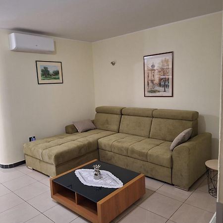 Апартаменты Apartman Luka Пула Экстерьер фото